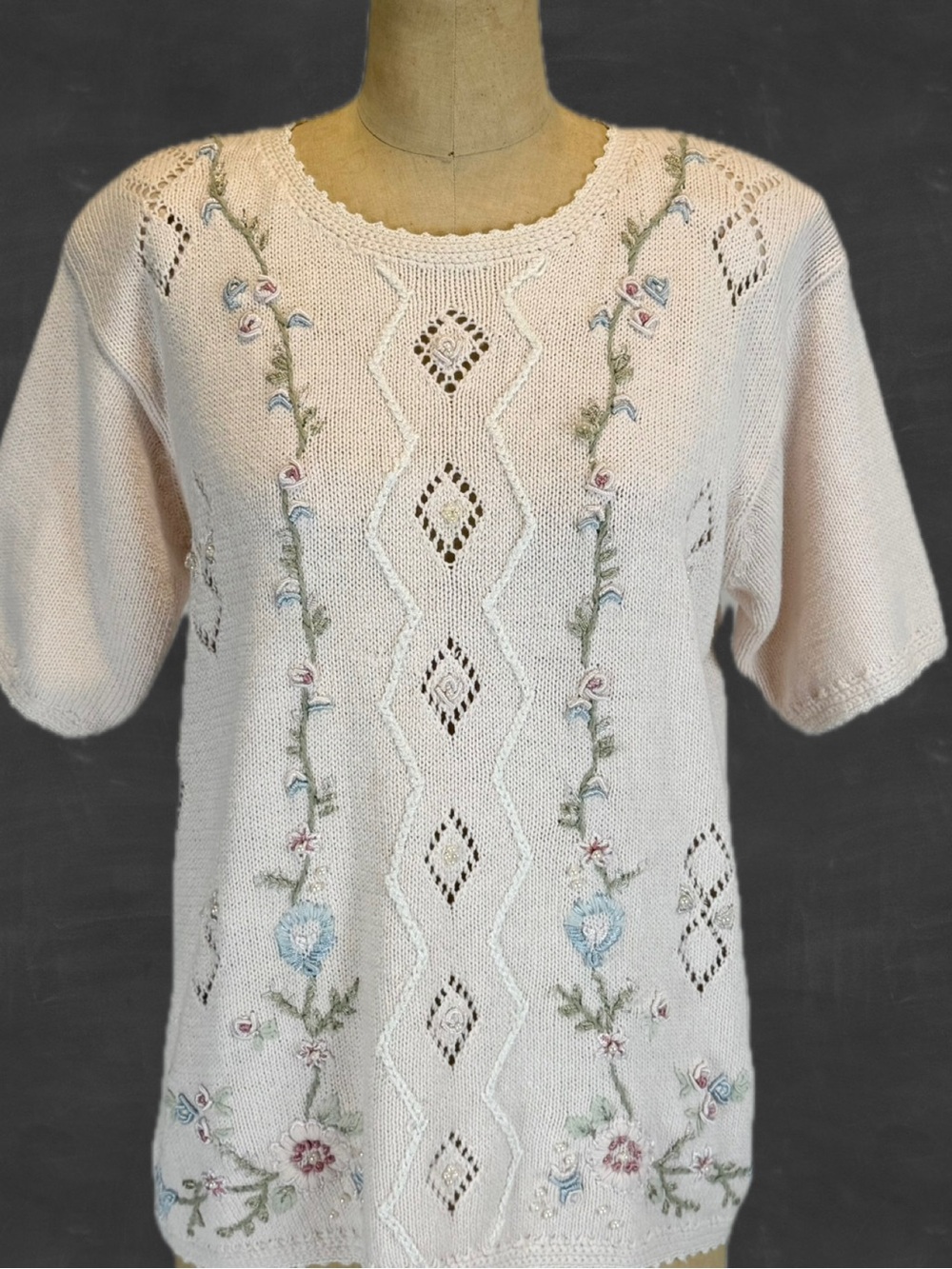 VINTAGE 90s cottage embroidered flower knit sweater short sleeve floral pearl